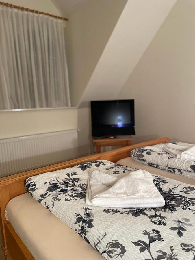 Hotel Und Restaurant Gruner Hahn Elsenfeld المظهر الخارجي الصورة