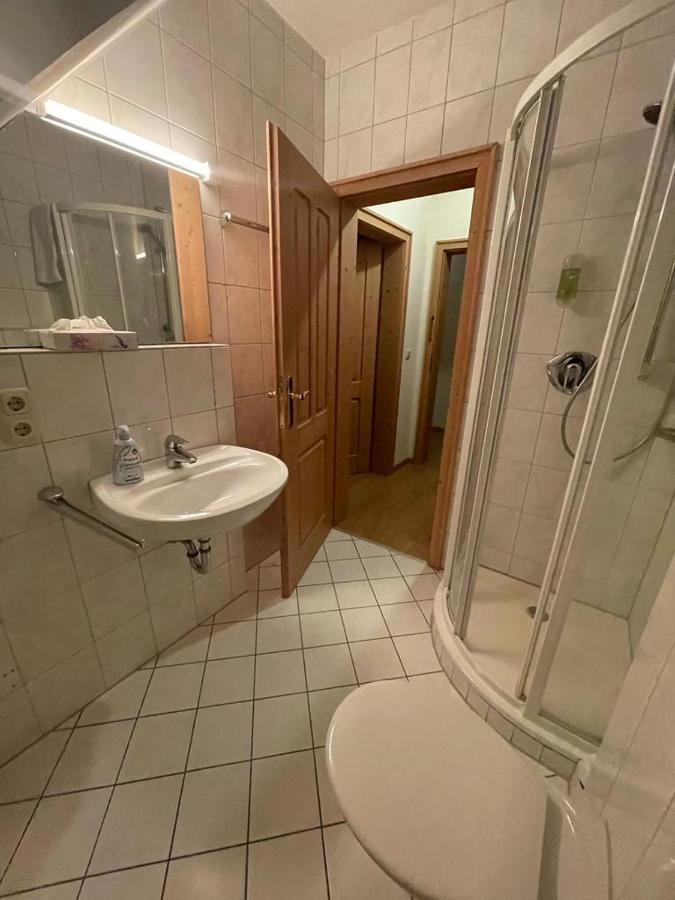 Hotel Und Restaurant Gruner Hahn Elsenfeld المظهر الخارجي الصورة