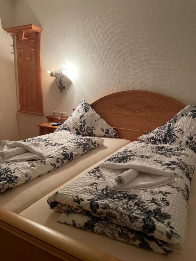 Hotel Und Restaurant Gruner Hahn Elsenfeld المظهر الخارجي الصورة